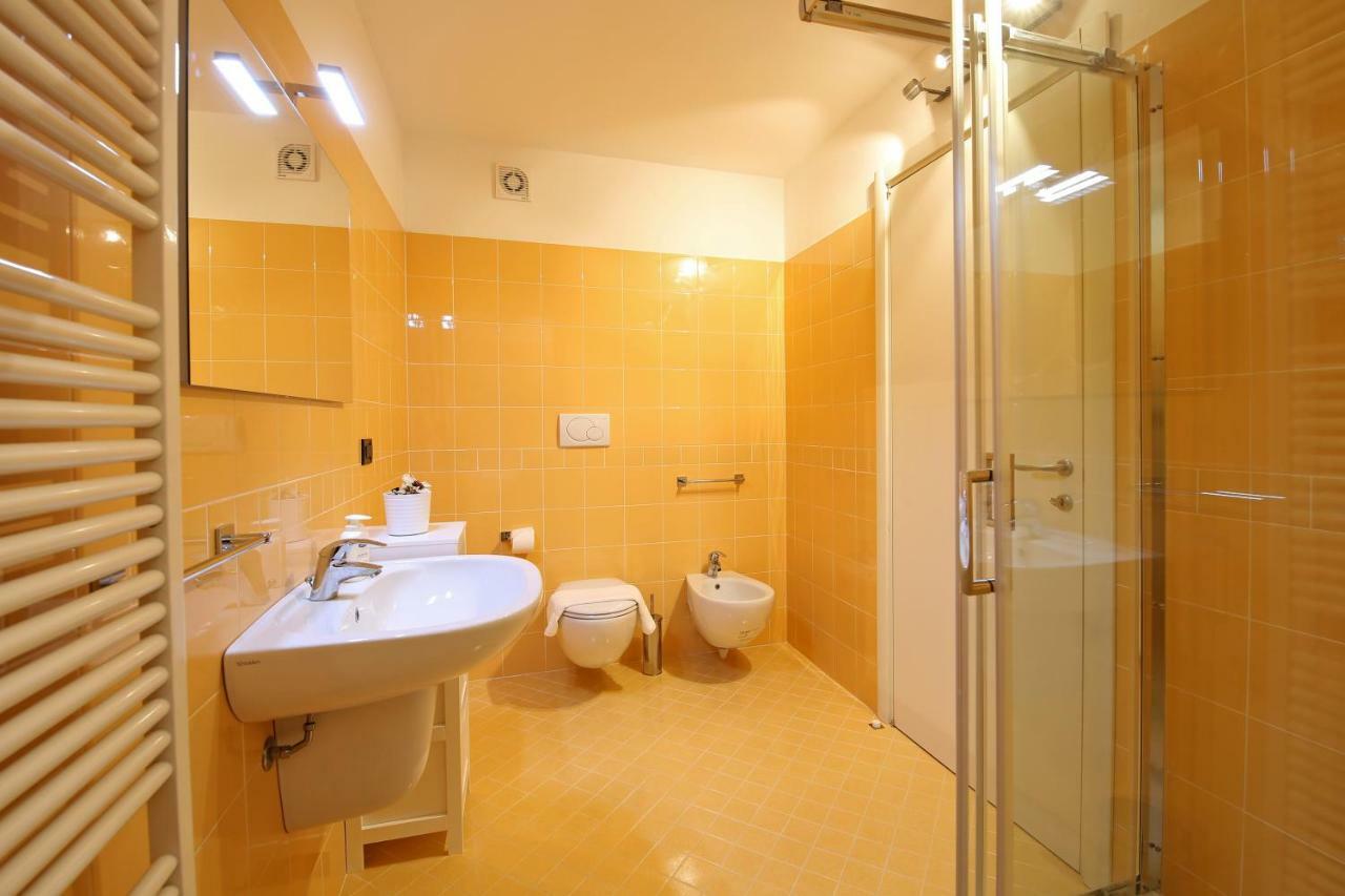 Bellagio Dreams Apt, Pool, With Private Garden, Near Lake Bagian luar foto